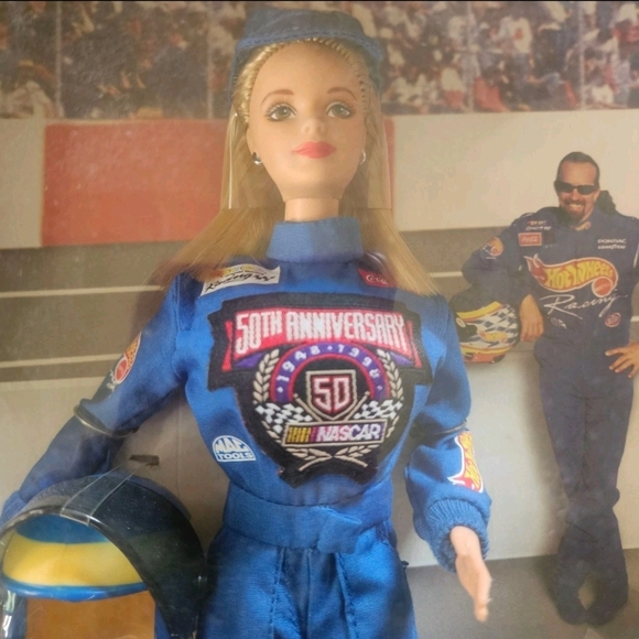 NASCAR 50th Anniversary BARBIE DOLL 1998 NRFB 50th #20442 - Picture 9 of 10